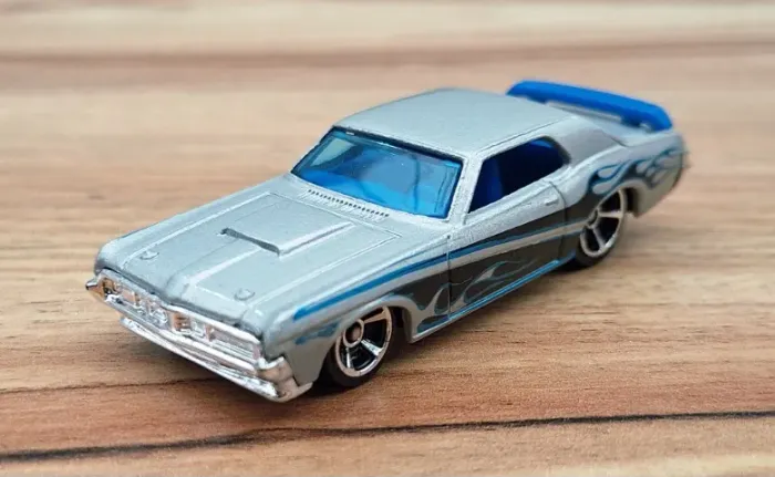 Hot Wheels '69 Mercury Cougar Eliminator - Muscle Mania Series 2010 (Loose)