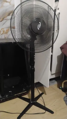 Ventilador preto novo