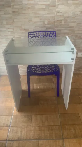Mesa com cadeira