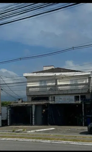 Imóvel para venda possui 500 metros quadrados com 4 quartos em Maracanã - Praia Grande - S