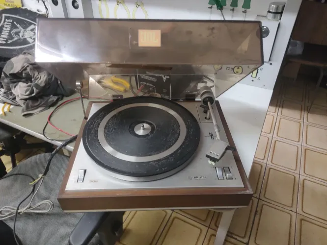 Toca disco Philips 308
