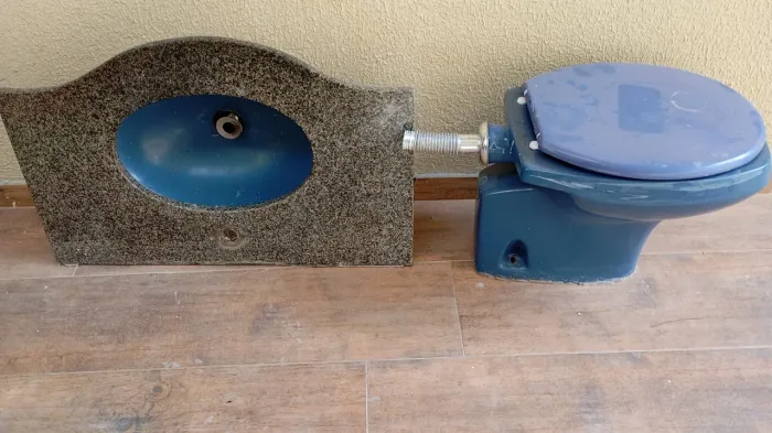 Conjunto para banheiro pia e vaso sanitário 