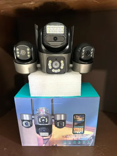 Câmera de Segurança Wi-Fi 360° Tripla Lente com Visão Noturna