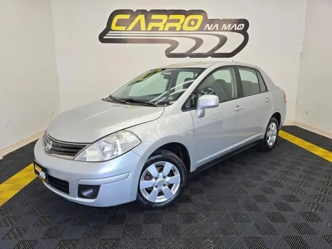 Nissan Tiida S 1.8/1.8 Flex 16V Mec. 2012