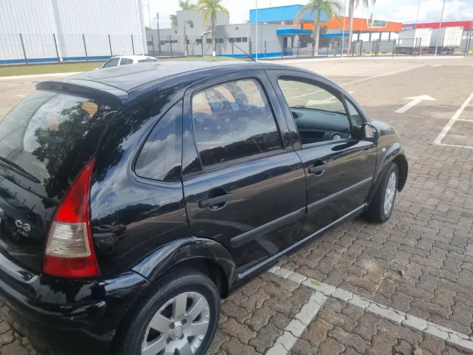 Citroen C3 GLX 1.4/ GLX Sonora 1.4 Flex 8V 5P 2012