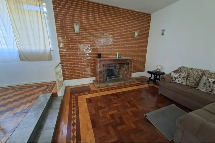Casa em Águas de Lindóia com Terreno de 1.097 m² Próxima ao Balneário