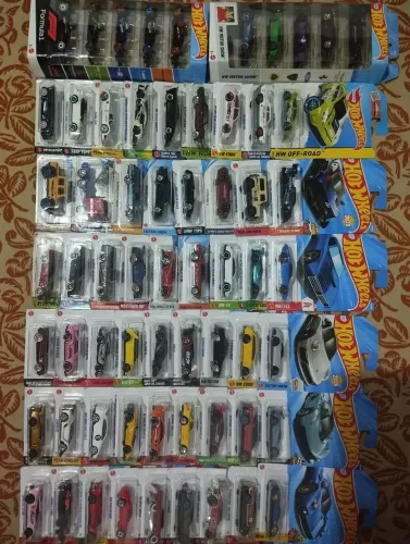 HOT WHEELS 