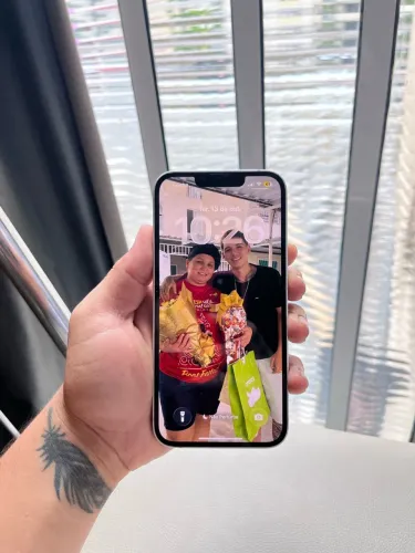 iPhone 16e