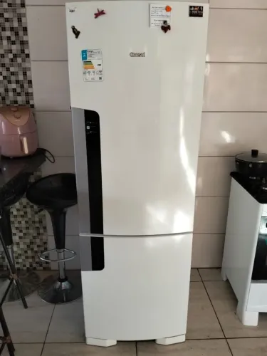 Geladeira Frost Free inversa 