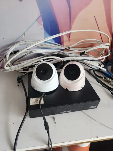 Câmeras (DVR+CAMERA+HD+CABOS) 