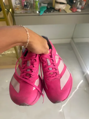 Tênis adizero