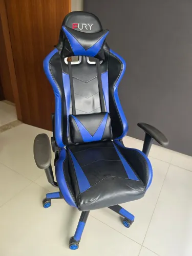 Cadeira gamer azul fury