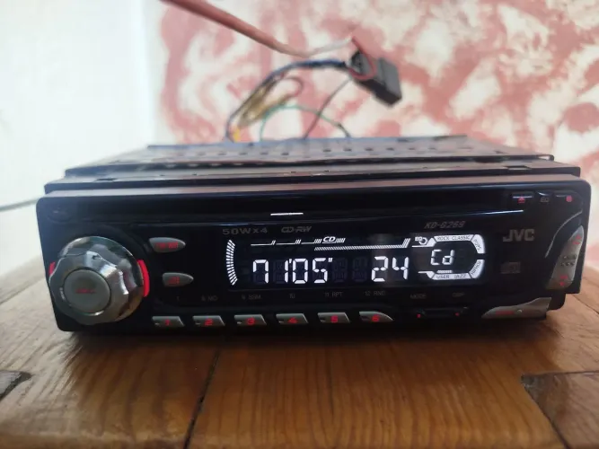 Rádio automotivo JCV Toca CDs