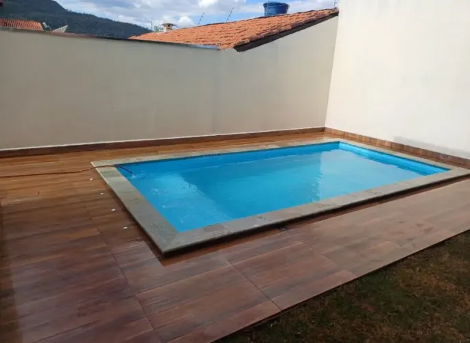 Piscina de fibra 5 metros com praiaaaa instalada