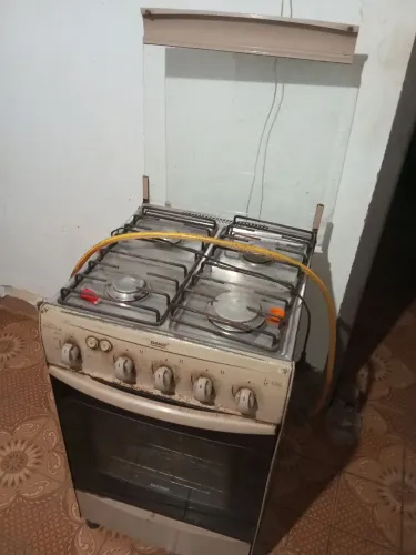 Fogão 4 bocas + forno elétrico sem botijão pra sair hj 