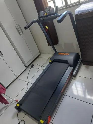 Esteira Athletic performance 410t seminova