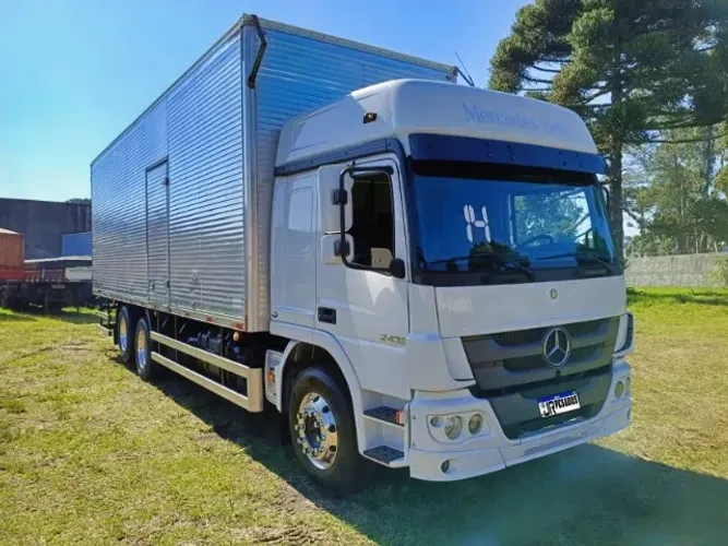 mercedes benz mb atego 2430 ano 2014 com bau furgao