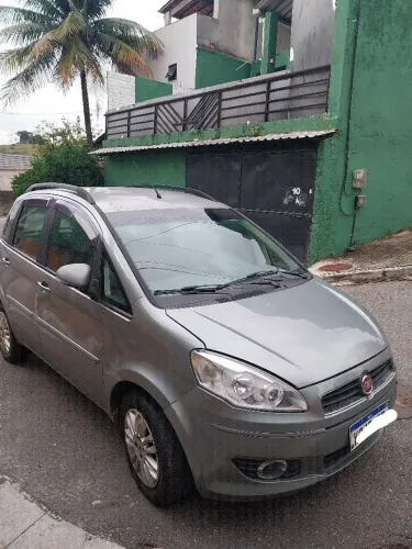 Fiat Idea Attractive 1.4 Fire Flex 8V 5P 2012