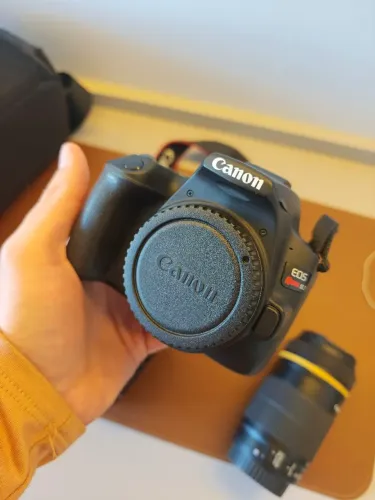 Canon SL3 Nova c/ 2 Lentes!!!