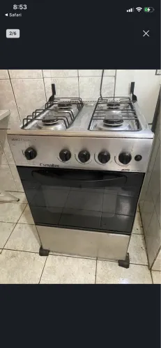 Fogão Esmaltec 4 bocas com forno  em ótimo estado. 