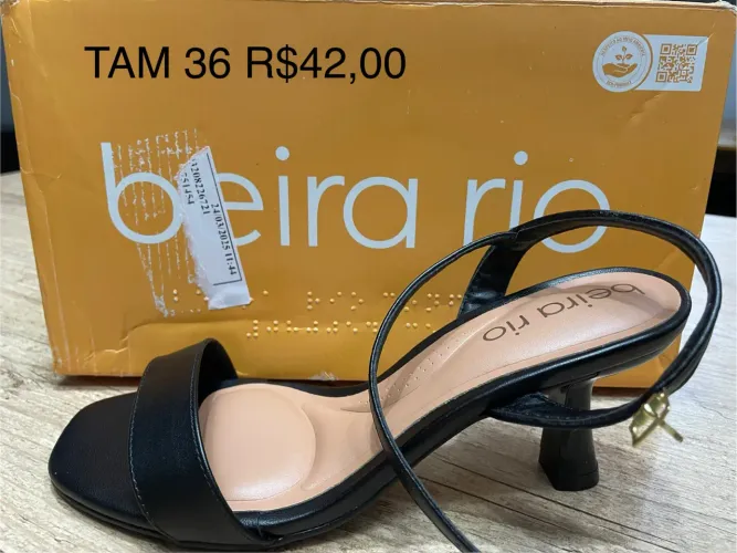 Lote com 36 pares de tênis e sandálias ORIGINAIS masculinos e femininos