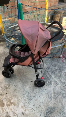 Carrinho de bebê cosco