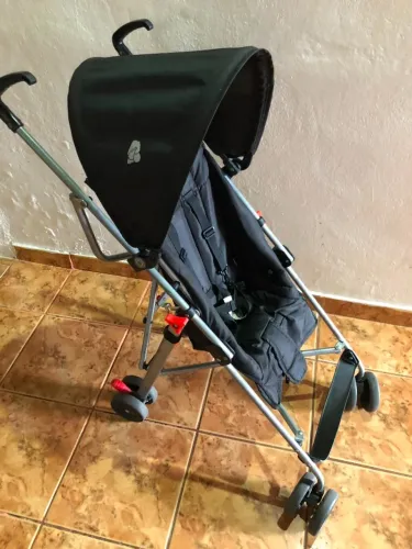 Carrinho de Bebê Guarda-Chuva