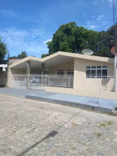 casa em condomínio fechado no Petrópolis 