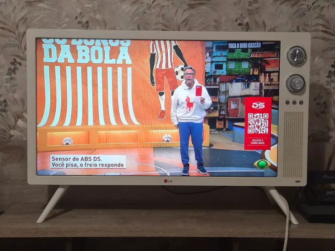 TV LG Retrô - Design Vintage - Linda, perfeita para video games retro