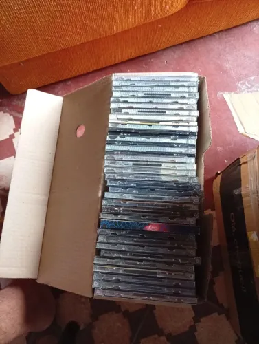 75 CDs diversos estilos musicais 