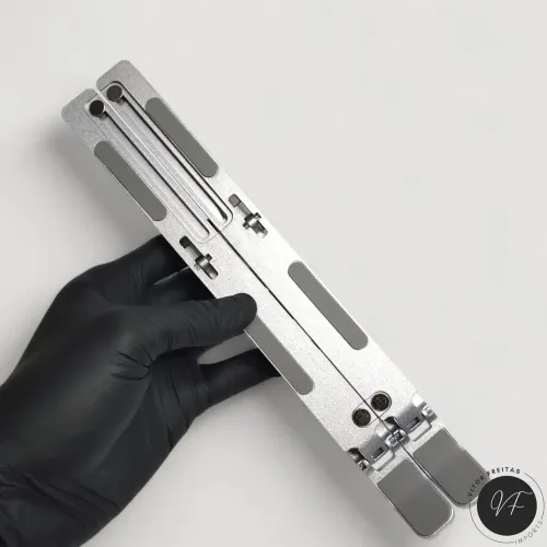 Suporte metálico para notebook | Entrega Grátis em VCA