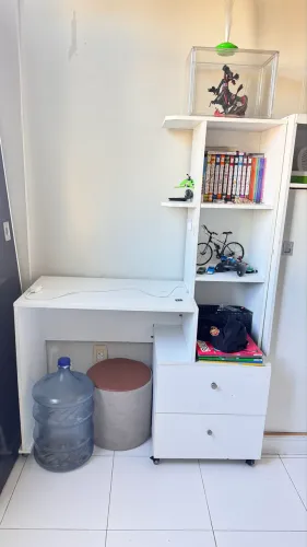 Escrivaninha mesa de estudos 100% mdf rodinhas
