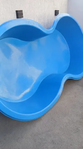 Vendo Piscina feijao 1000 mil litros
