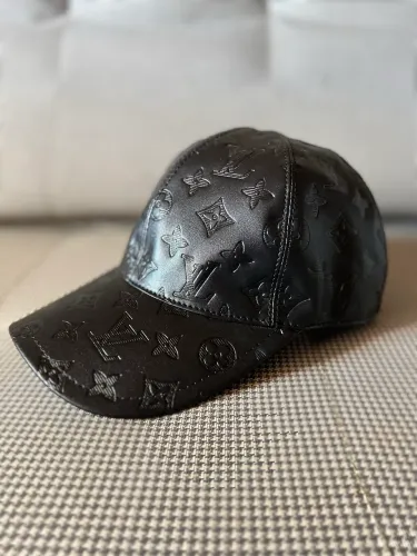 LOUIS VUITTON BONÉ 