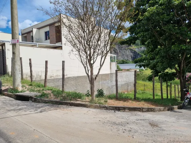 Lote em ótima localização