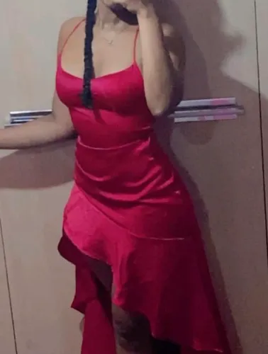 Vestido vermelho feminino babado