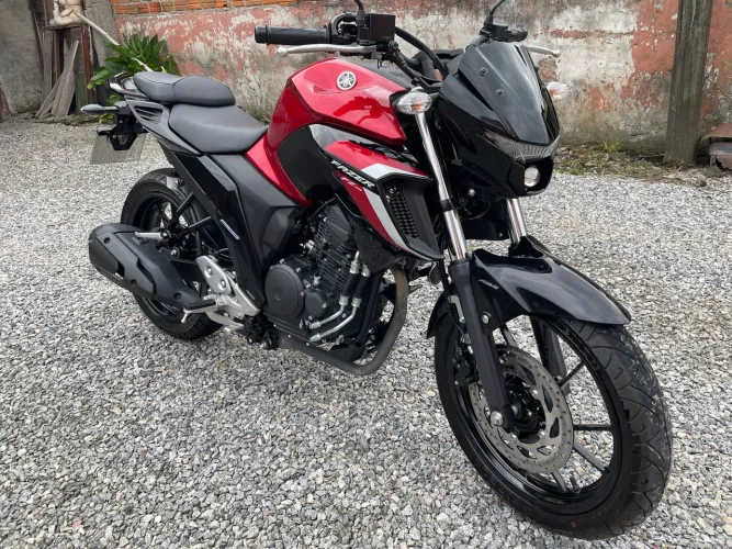 Yamaha FZ25 2024 ABS | 5.000 km | Revisões concessionária