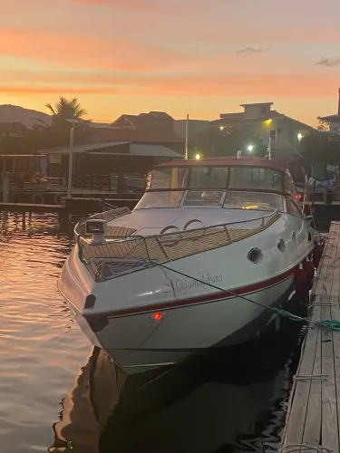 Lancha Magna 30,5 pés motor mercruiser MAG350 gasolina