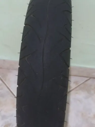Pneu dianteiro CB 300