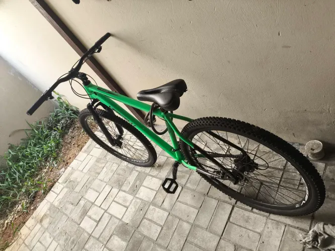 Vendo bicicleta  nova ! ( 2 meses de uso ) 