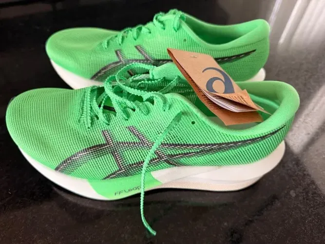 Tênis de corrida ASICS Magic Speed 5 (NOVO)