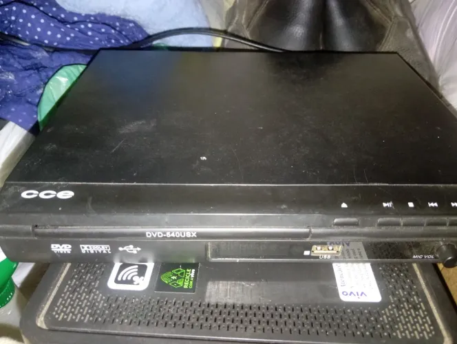 Aparelho de DVD cce