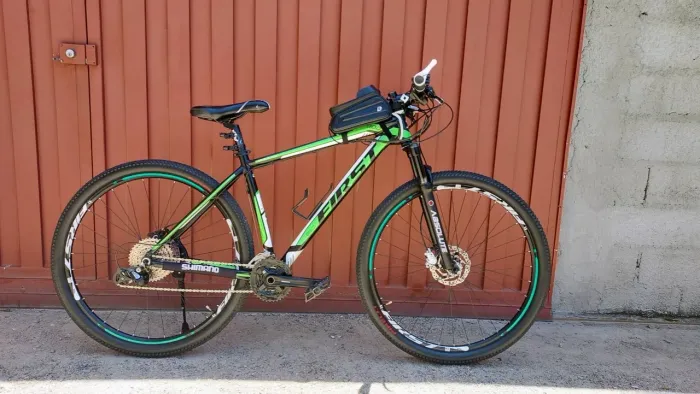Bike aro 29 first seminova