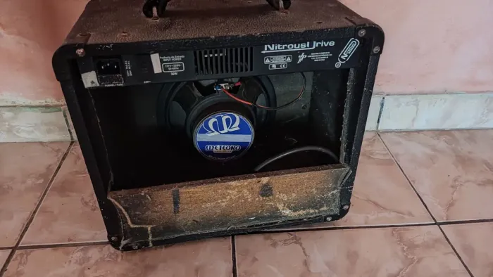 Caixa Guitarra Meteoro