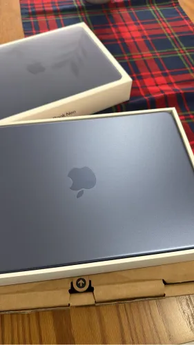 MacBook Neo 13 512GB ? NOVO, ligado apenas 1 vez! 