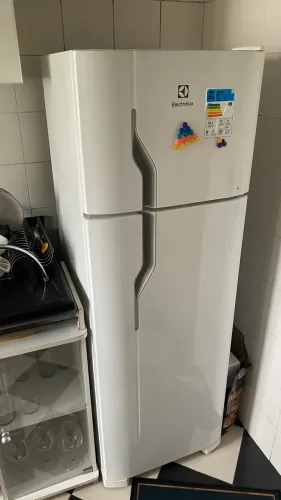 Geladeira Electrolux DC35A 260L Duplex 127V - funcionando perfeitamente