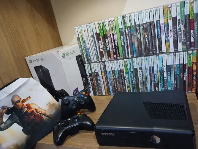 Xbox 360 completo - 2 controles originais e 84 jogos em mídia física