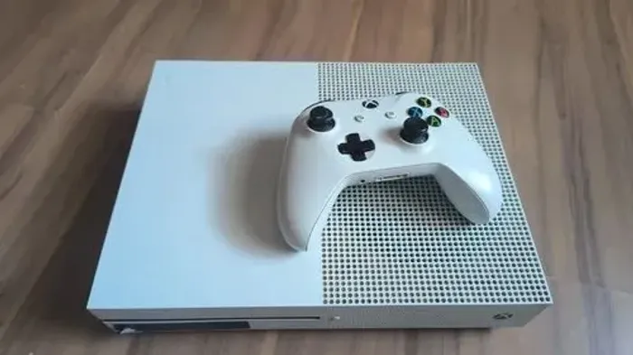 Xbox one S 1TB Nranco + 1 controle original 