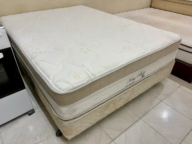 Cama box de casal , cama de casal