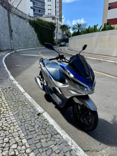 Honda PCX SPORT pouco rodada